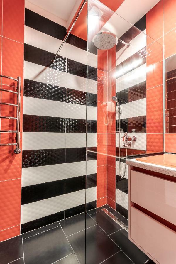Balabana Red Apartment Lviv Bagian luar foto